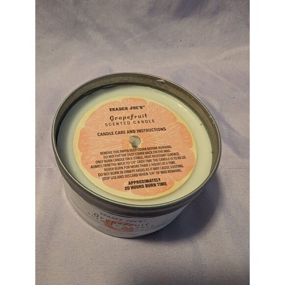 Trader Joes Grapefruit Scented Candle 5.7 Oz Hand-Poured Coconut Soy Wax - Picture 1 of 5